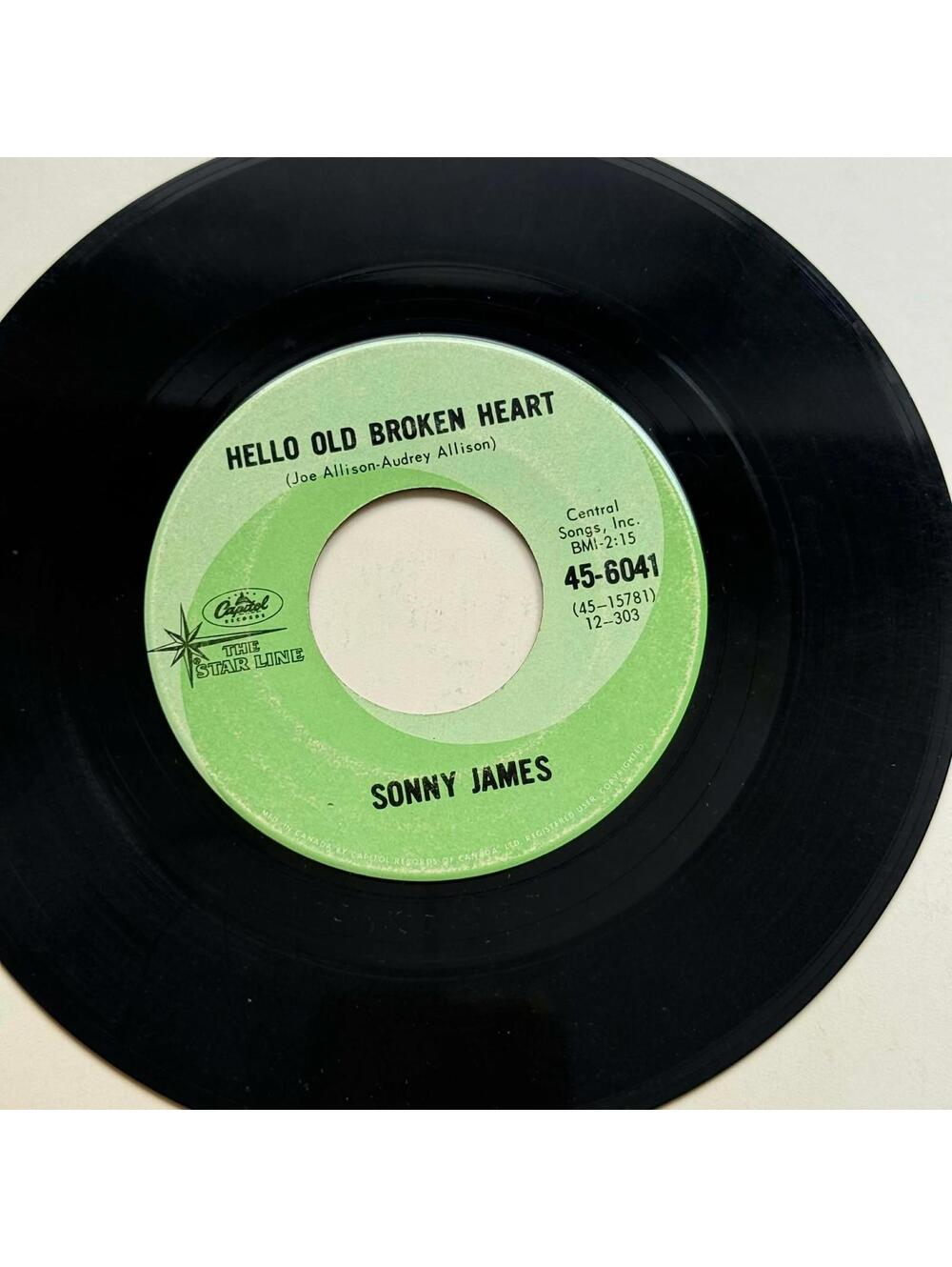 Sonny James - Young Love/Hello Old Broken Heart 45rpm VG+ R31